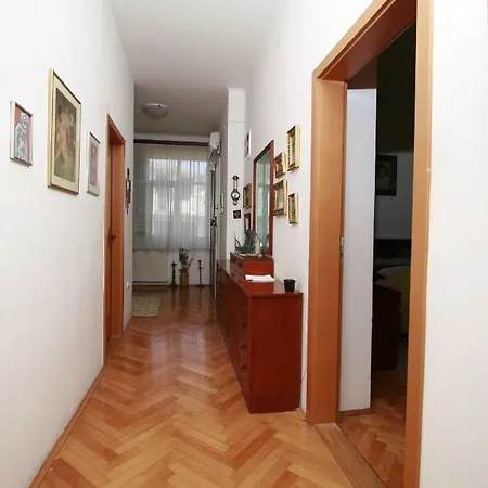 Lejlighed Spacious In The Center *